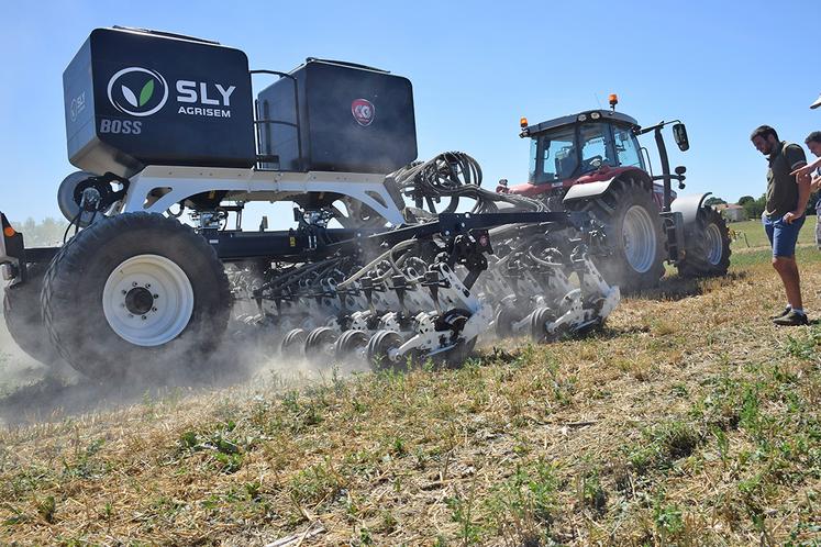 Semoir de semis direct à disques, Sly Agrisem boss