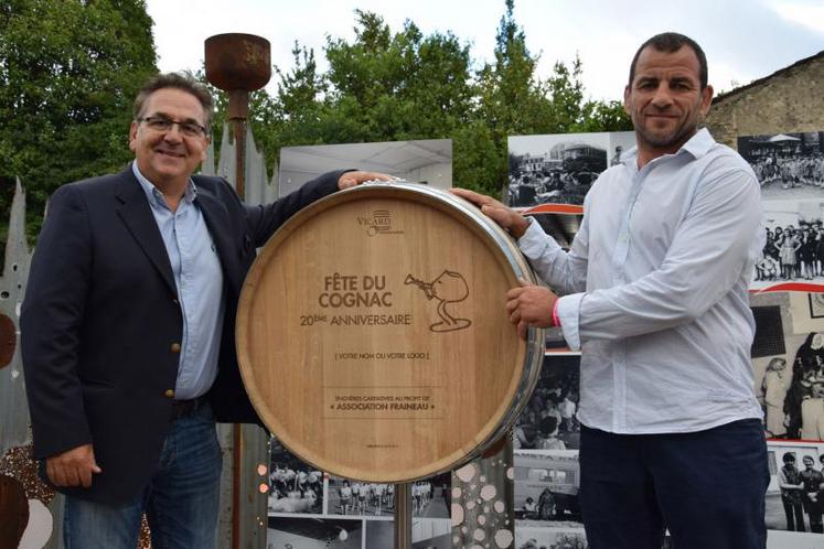 Georges Milcan et Jean-Charles Vicard quelques heures avant le début des ventes aux enchères.