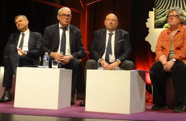 La table ronde des phytosanitaires a réuni Edgard Cloerec, Patrick Couillaud, Bernard Jolivet.