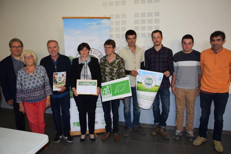 Salles-Lavalette, 350 habitants, a un tissu agricole important avec une douzaine d’agriculteurs répartis 
sur la commune.