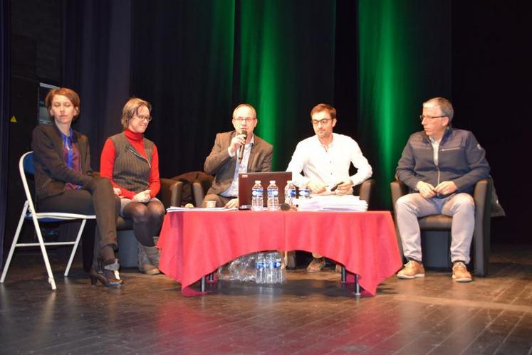 Pour les intervenants d'Arvalis et de la chambre d'agriculture, 
les nouvelles mesures du génotypage permettent d'obtenir
des informations plus complètes et plus rapides.