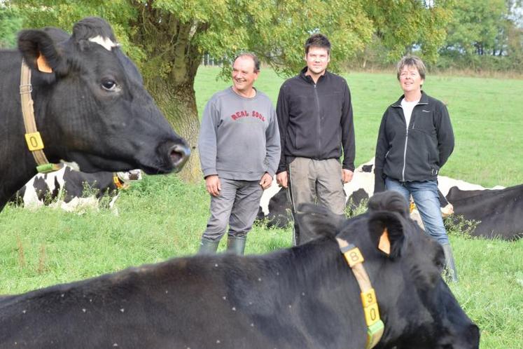 Guillaume Rivet vient de s’installer avec ses parents Patrice et Valérie. Le développement d’un système économe et productif est la stratégie qu’il compte développer.