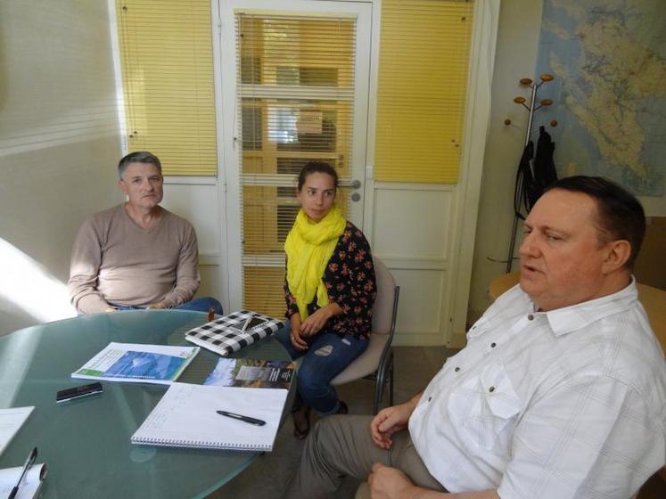 Loïc Anras, Florence Thinzihal et Gérard Miossec, du Forum des marais atlantiques.