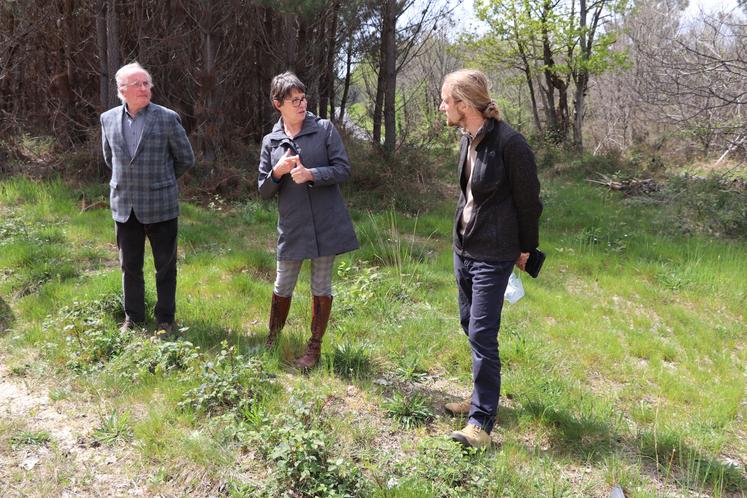 Marie-Hélène Gouffrant, présidente de l’association syndicale libre de gestion forestière des Patis de Vaud, à Chillac, a présenté les travaux qui auront lieu sur les parcelles de plusieurs propriétaires à Chillac.