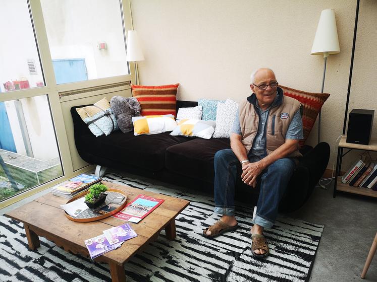 Jean a quitté un petit appartement de Poitiers pour Coloc 55, un soulagement pour lui.