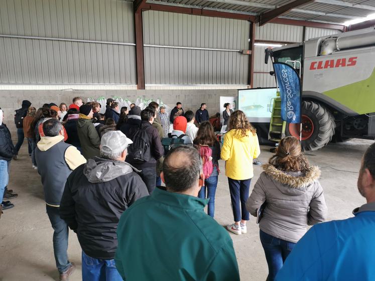 L’objectif de cette journée était de sensibiliser un maximum d’agriculteurs sur l’utilité des couverts végétaux, en particulier lors des périodes à risques. 