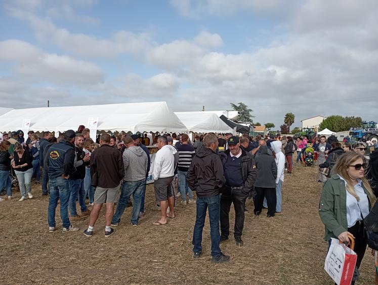 L'espace restauration a une nouvelle fois rencontré son public, y compris le samedi soir.