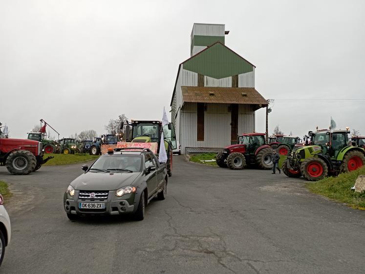 Le rassemblement des agriculteurs du nord du département, à Nuaillé-d'Aunis.
