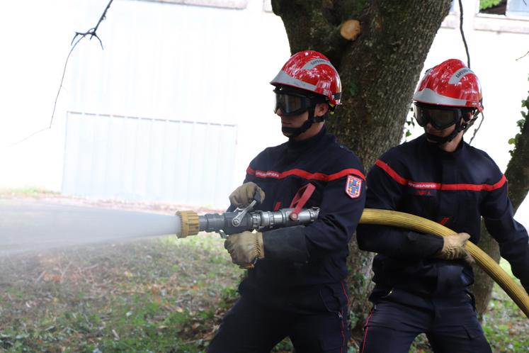 Des pompiers mieux formés et mieux équipés pour faire face aux feux de forêt.