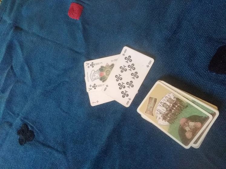 Connaissez-vous le trut, ce jeu de cartes du Poitou, presque