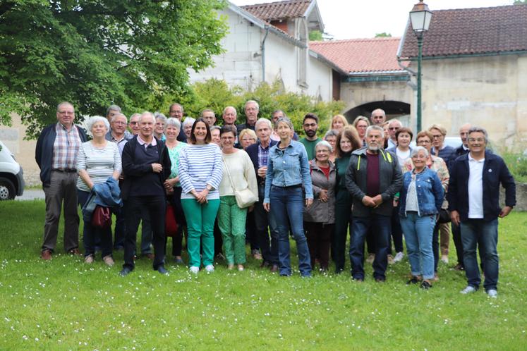 Une quarantaine de bénévoles participent à la promotion du cognac Grande Champagne avec les Sites Remarquables du Goût.