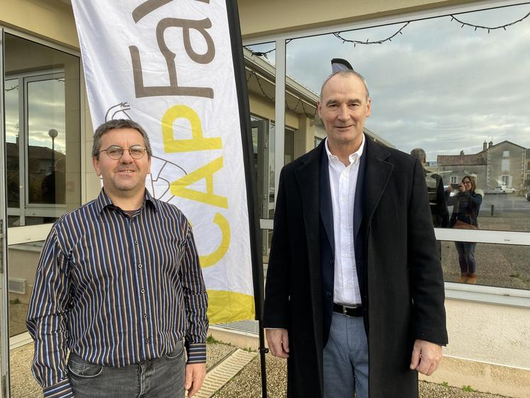 Le président de Cap'Faye, Christophe Favreau et le directeur, Paul Le Ber.