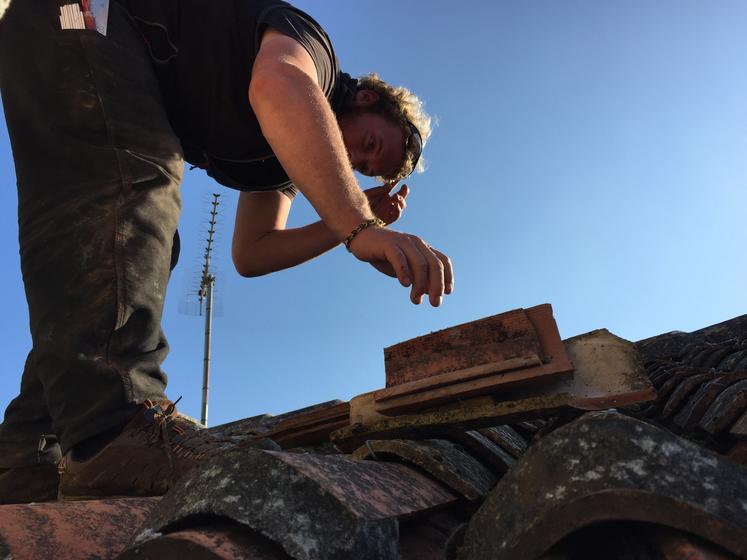 Romain Moucheroud est spécialiste en charpente, couverture et construction bois.