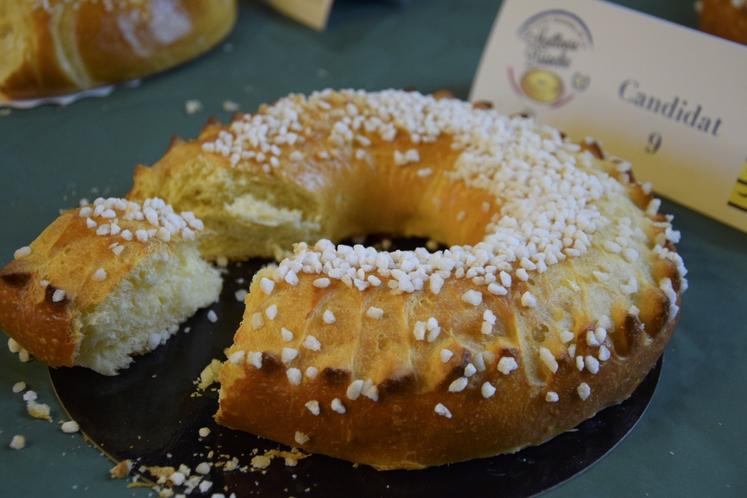 16 galettes briochées ont été évaluées lors du concours régional. Le premier prix a été attribué à Eva Duquesnoy, de Charente-Maritime.