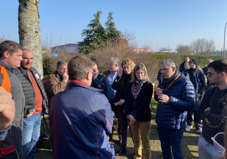 Jean-Yves Moizant, agriculteur et président de Terre Atlantique, appelle l'Etat à miser sur son agriculture, comme d'autres pays l'ont fait, telle que l'Irlande avec le lait, pour enrayer la perte de compétitivité agricole actuelle.