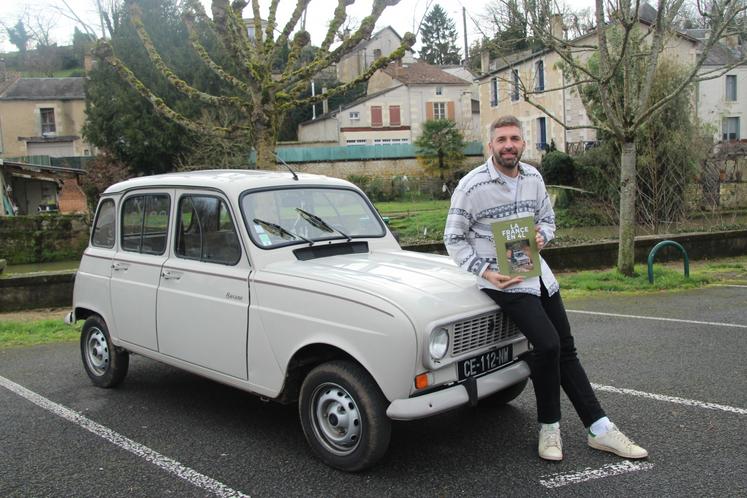Julien Piraud s'est installé à Savigné après un tour de la France en 4L.