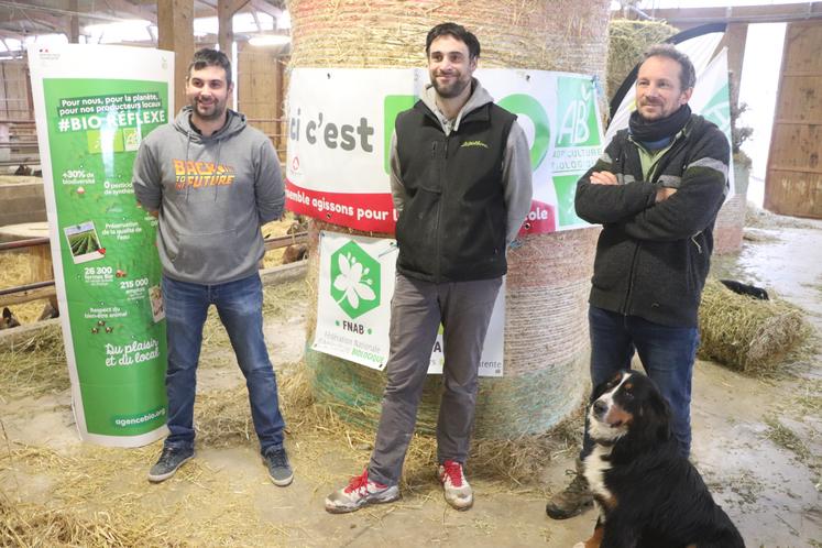 Mathieu Renaud, éleveur bovin bio à Baignes ; Pierre-Luc Duperray, éleveur caprin bio à Montmoreau et Julien Grandguillot, technicien maraîchage à la Mab 16.