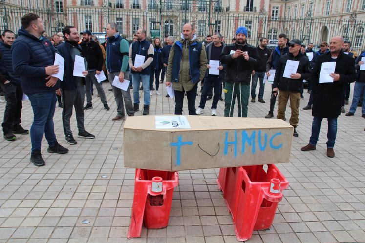 Les irrigants reprochent à l'EPTB d'avoir mené l'étude Hmuc Vienne à charge.