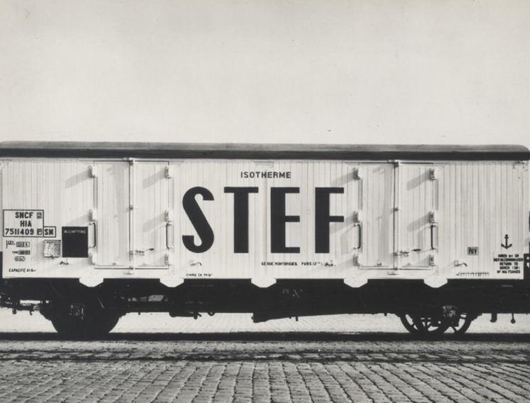 Dans la première moitié du XXe siècle, les wagons réfrigérés de la STEF ont permis le transport du beurre AOP jusqu'à Paris, assurant sa notoriété. Les wagons étaient alimentés par des tours de glaçage.