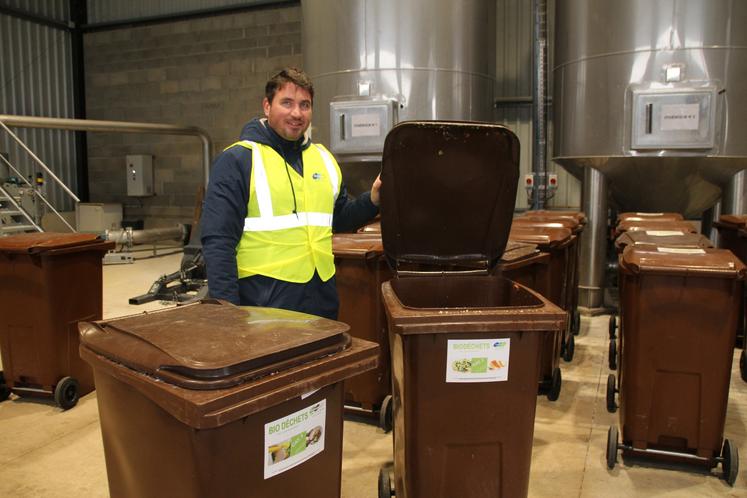 Guillaume Robin, d'Écovalim, est le maillon " collecte " dans la chaîne du tri des biodéchets.