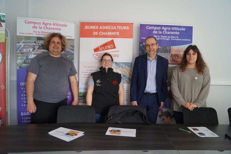 De gauche à droite : Rodolphe Texier, Camille Golvet, Thierry Adam et Victoria Tardieu.