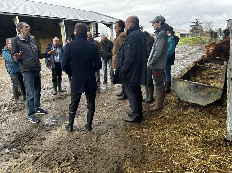Damion Savoyant et les autres membres de Vienne Agrobio ont expliqué les problématiques des agriculteurs Bio.