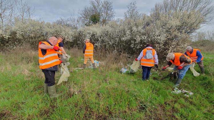 Opération "J'aime la Nature Propre" 2024 en Charente-Maritime.