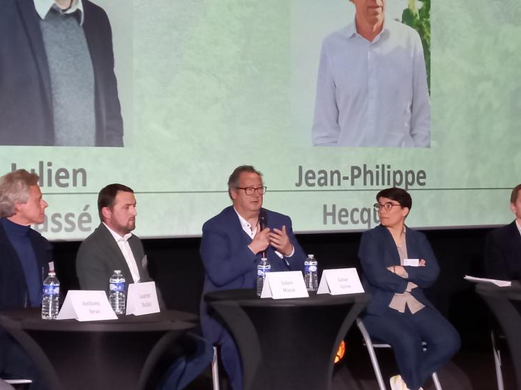 De gauche à droite : Laurent Boillot, Julien Massé, César Giron et Anne-Marie Vaudon.