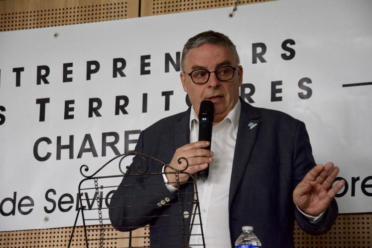 Philippe Largeau a insisté sur le rôle essentiel des entrepreneurs du territoire dans le monde agricole.