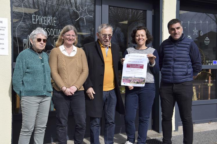 De gauche à droite : Claudette Chopin, Alexandra Knox, Fernand Patrier, Maria Quériaud et Manuel Desvergne.