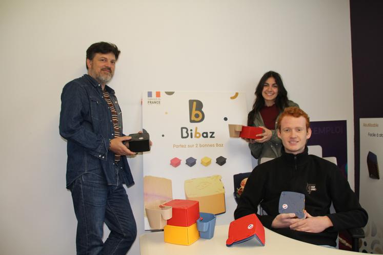 L'équipe Bibaz. À gauche Vincent Musset, le fondateur de l'entreprise en février 2023, assisté actuellement de Lola et Romain, stagiaire en marketing et communication.