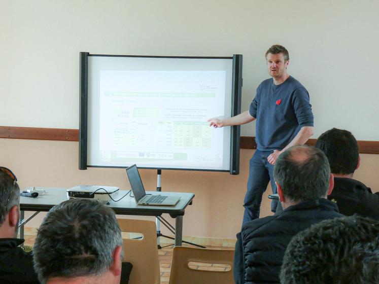 Jérémie Jost (Institut de l'Élevage) a présenté le programme REDCap à l'AG du Syndicat caprin 17.