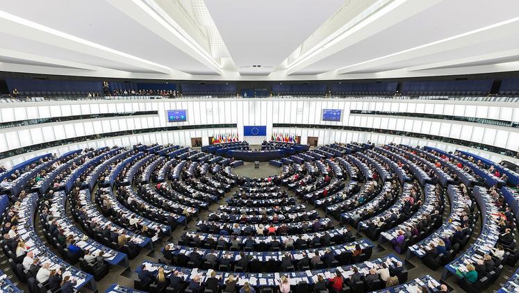 Actuellement, le Parlement européen compte 705 députés (contre 751 avant le Brexit). Ce nombre passera à 720 sièges à l'issue du scrutin de juin.