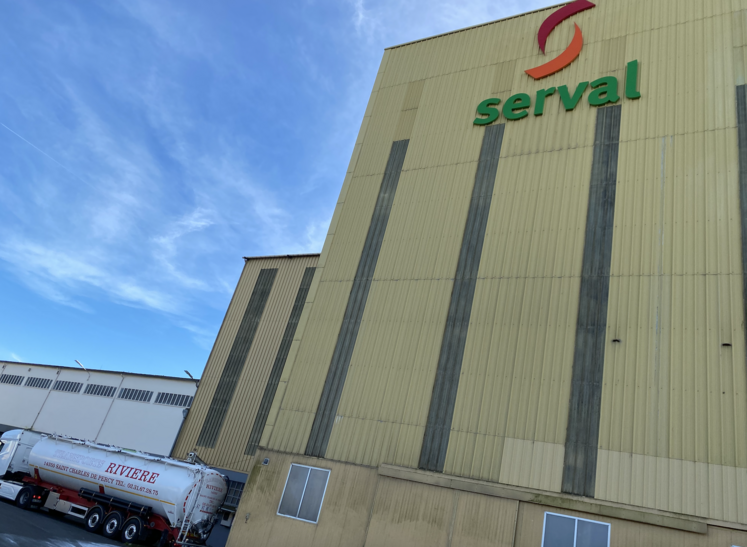 Le site de Serval à La Mothe-Saint-Héray. Pointilleuse sur les appros, il arrive que l'entreprise refuse des camions si la qualité du chargement n'est pas au rendez-vous après analyses.