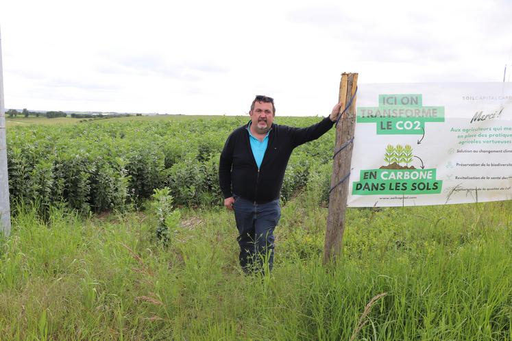 Parmi les quatre agriculteurs de la région récompensés par un prix de la Fondation pour une agriculture durable en Nouvelle-Aquitaine, Jean-Marc Prudhomme est le seul Charentais. La remise des prix a eu lieu le 21 mai à Bordeaux.