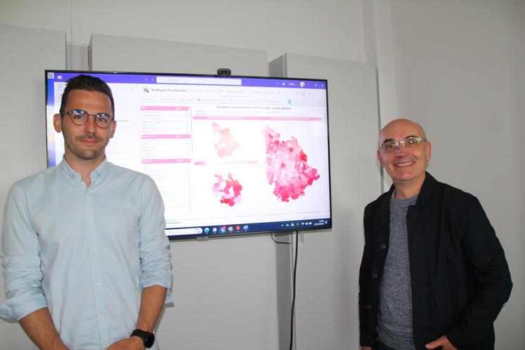 Alain Têtedoie, directeur de la Caf de la Vienne (à droite) et Damien Mazoué-Guillard, responsable départemental de l'action sociale animeront les rencontres de Territoires.