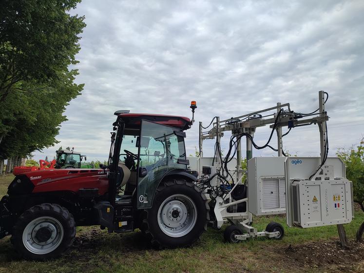 La start-up UV Boosting a présenté son modèle Hélios Vigne, qui émet des U.V. de type C.