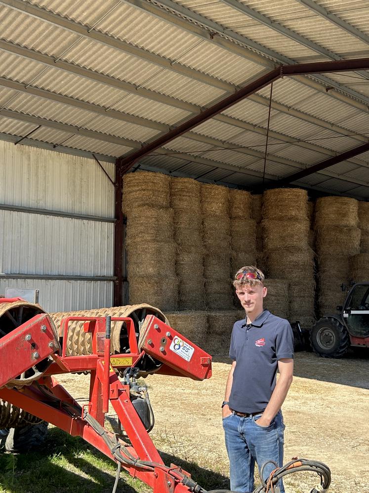 Timothée Goudeau, non issu du milieu agricole, est actuellement en parrainage sur une ferme bovine à Boisragon.