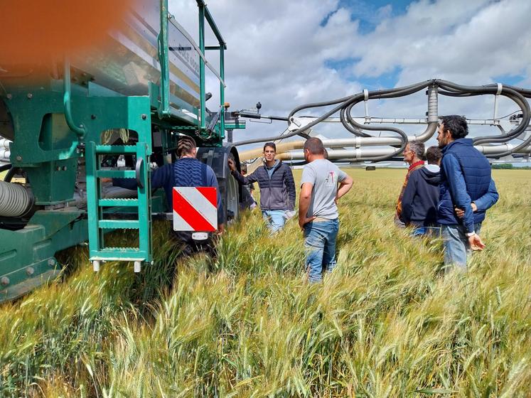 Ce sont des épandeurs qui ont été utilisés pour ces semis.