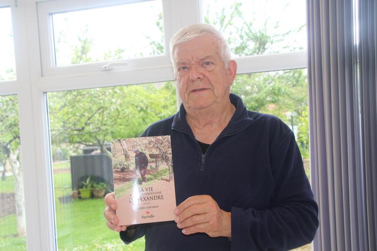 Michel Cousseau retrace dans cet ouvrage le récit que son papa lui a fait le jour de ses 92 ans de son enfance, dans les Deux-Sèvres et la Vienne.