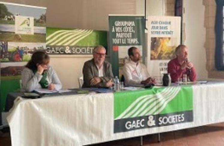 Présents à la table ronde : Brigitte Troucellier, François Beaupère, Romain Soudan et Luc Smessaert.