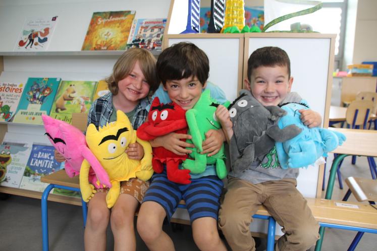 Camille, Paolo et Maho sont en grande section à l'école de Valence-en-Poitou qui. a reçu le label Edusanté.