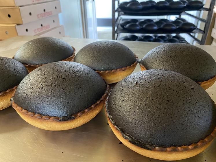 Les tourteaux fromagers de la pâtisserie Baubeau à Lezay.