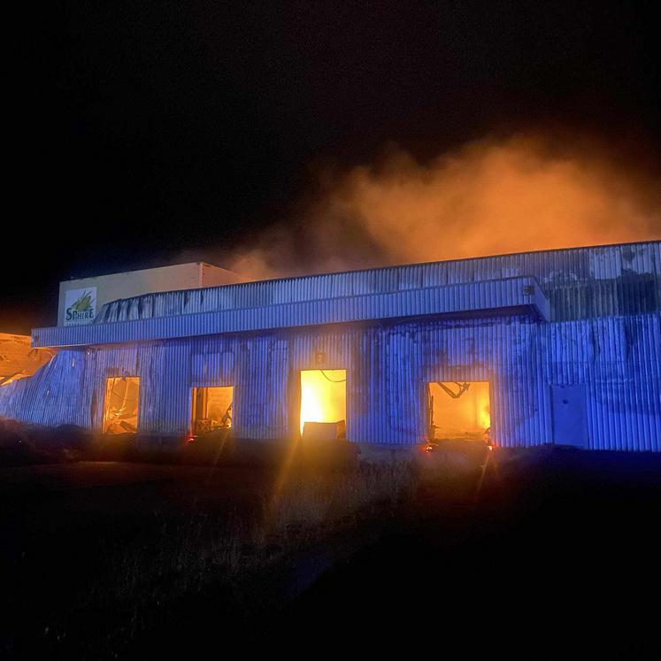 Incendie de l'usine Sphère Production (Océalia) à St-Genis-de-Saintonge (17), le 31 juillet 2024.