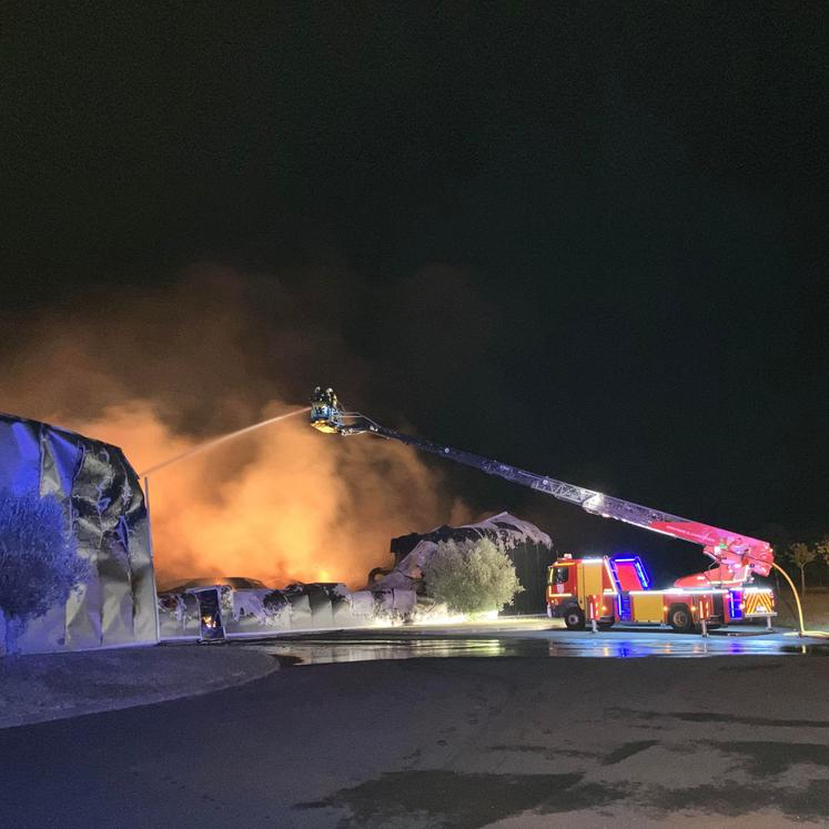 Incendie de l'usine Sphère Production (Océalia) à St-Genis-de-Saintonge (17), le 31 juillet 2024.