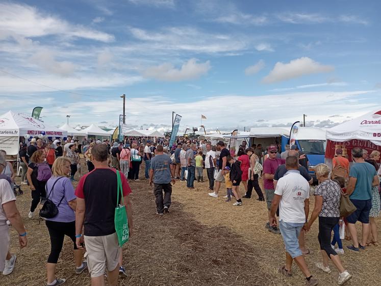 Les stands des partenaires ont eu de nombreux visiteurs.