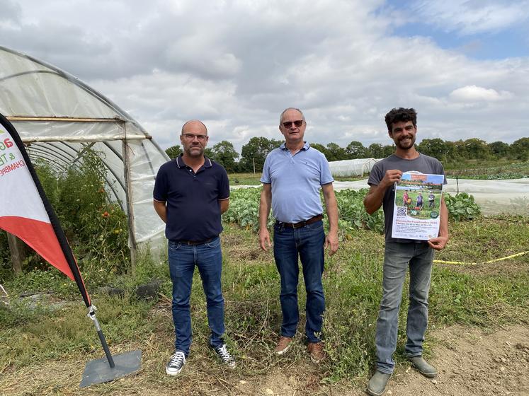 Florent Simmonet (Niort Agglo), Jean-Marc Renaudeau (CA 17-79) ont sollicité les associés de la Ferme de la Noue (ici, Simon Briand) pour accueillir les curieux le 8 septembre.