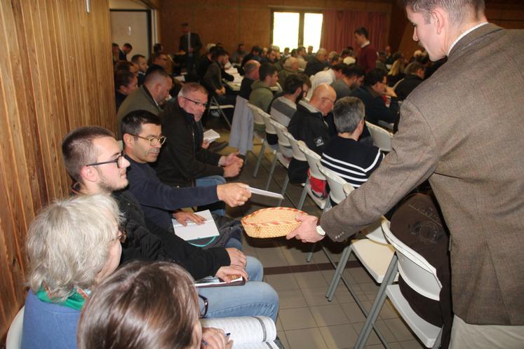 118 lots ont été présentés à la vente de coupes de bois devant une salle comble.