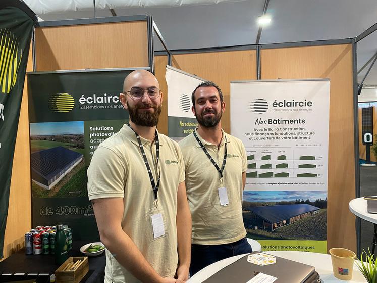Pierre Lecomte et Axel Basty d'Éclaircie Énergies étaient présents pour la première fois...