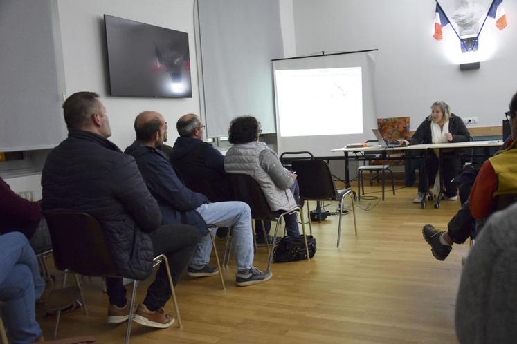 Au 22 novembre, la Charente comptait 95 foyers de FCO-8, 38 foyers de MHE. Il n'y a pas de foyer de FCO-3 détecté, mais le risque est imminent (source : Ted16-GDS).